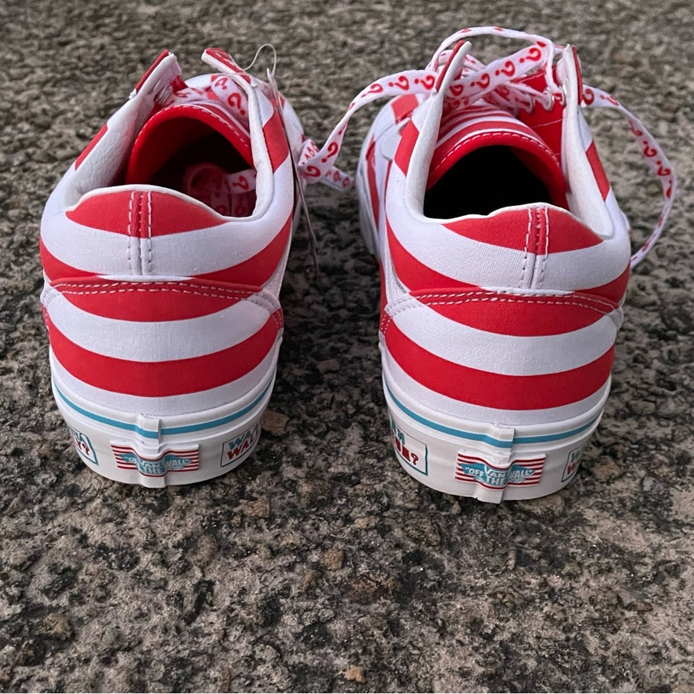 Where’s Waldo? Old Skool Vans - Picture 8 of 11